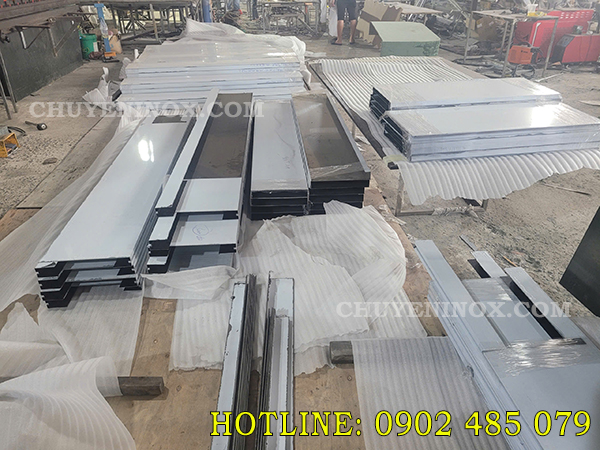 Gia Công Tấm Ốp Inox Thang Máy Gia Công Tấm Ốp Inox Thang Máy